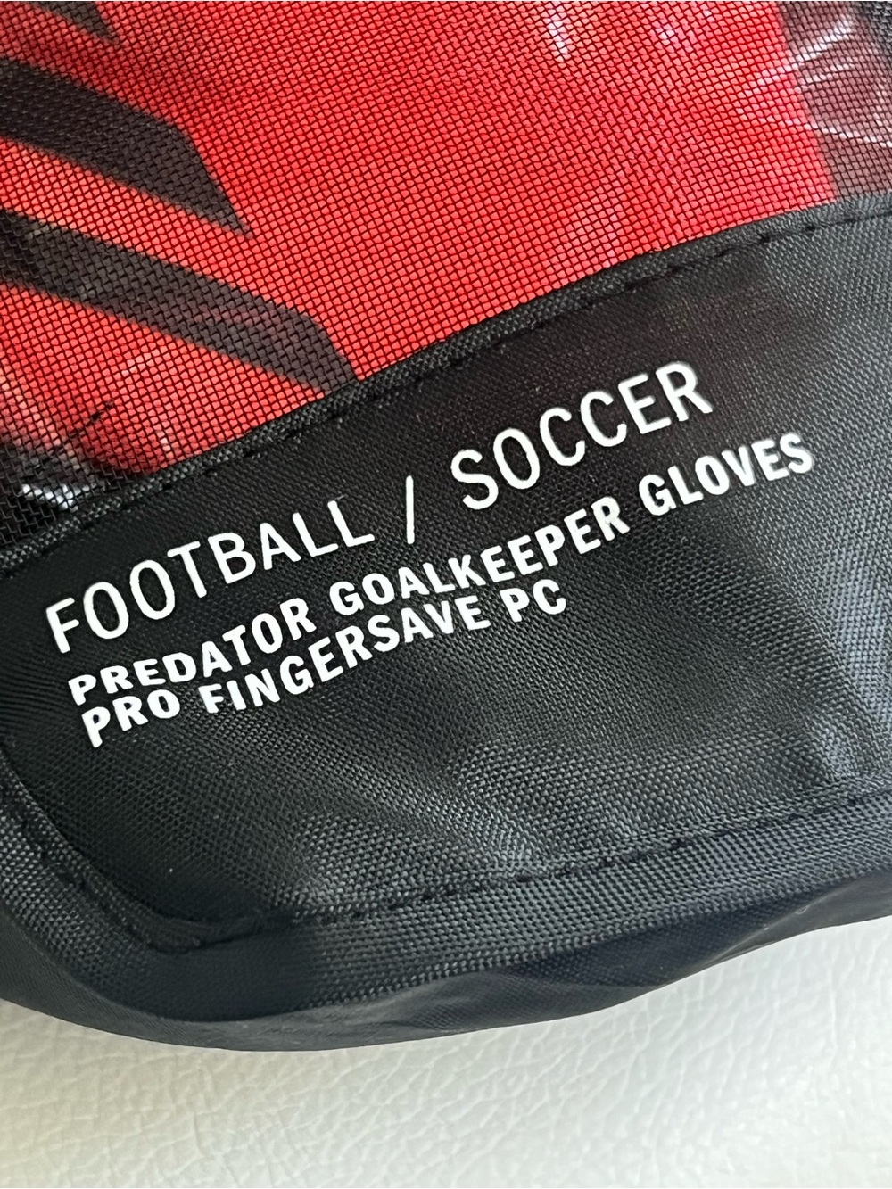 ADIDAS Predator Goalkeeper Gloves - Red Size 8.5 NWT! - Picture 3 of 10